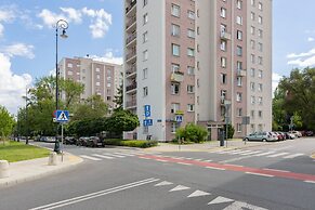 Studio Wojska Polskiego by Renters