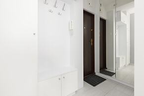 Studio Wojska Polskiego by Renters