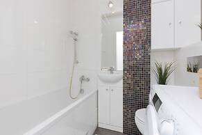 Studio Wojska Polskiego by Renters