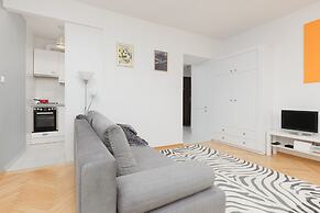 Studio Wojska Polskiego by Renters