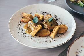 MY WAY HOTEL & EVENTS