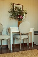 Glamping in Wiltshire in our Luxury Shepherds Hut