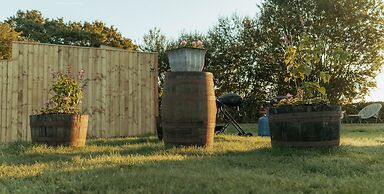 Glamping in Wiltshire in our Luxury Shepherds Hut