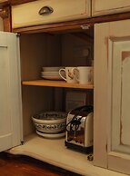 Glamping in Wiltshire in our Luxury Shepherds Hut