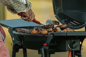 Glamping in Wiltshire in our Luxury Shepherds Hut