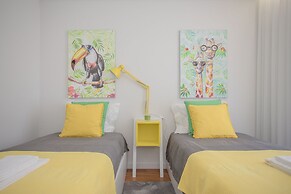 Liiiving - Luxury River View Apartment V