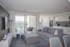 Liiiving - Luxury River View Apartment V
