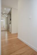 Liiiving - Luxury River View Apartment V