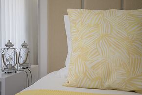 Liiiving - Luxury River View Apartment V