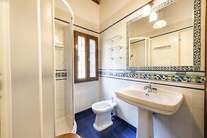 Central Market by Mmega