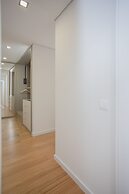 Liiiving -Luxury River View Apartment VI