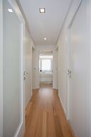 Liiiving -Luxury River View Apartment VI