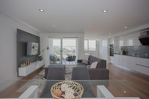 Liiiving -Luxury River View Apartment VI