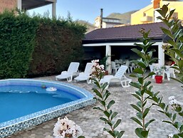 3 Bedroom Apartment With Pool