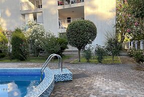 3 Bedroom Apartment With Pool