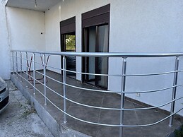 3 Bedroom Apartment With Pool