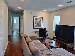 3-2 Gentilly Gem Close to Everything