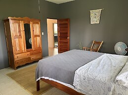 Warrie Head House near the Zoo