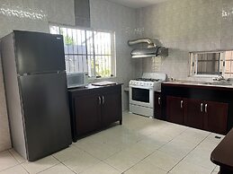 Warrie Head House near the Zoo