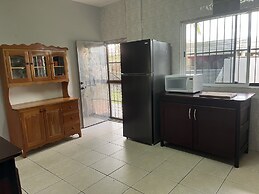 Warrie Head House near the Zoo