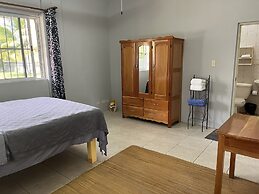 Warrie Head House near the Zoo