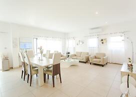 Accra Luxury Apartments at Pine Court