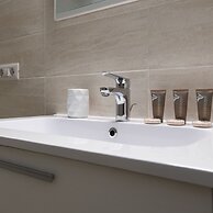 So-l563-tola35c2 - Villa Tola - Giallo