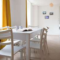 So-l563-tola35c2 - Villa Tola - Giallo