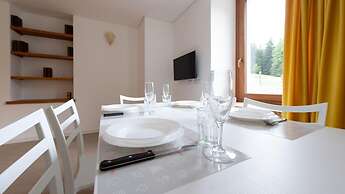 So-l563-tola35c2 - Villa Tola - Giallo