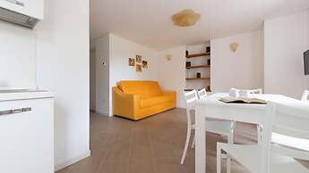 So-l563-tola35c2 - Villa Tola - Giallo