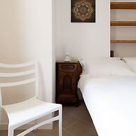 So-l563-tola35c2 - Villa Tola - Giallo