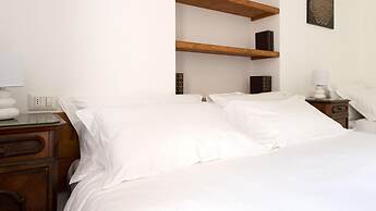 So-l563-tola35c2 - Villa Tola - Giallo