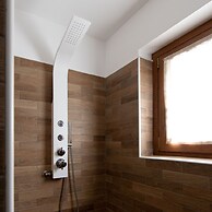 So-l563-tola35c2 - Villa Tola - Giallo