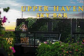 MAY DE VILLE Crown Hotel