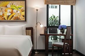 MAY DE VILLE Crown Hotel