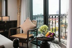 MAY DE VILLE Crown Hotel