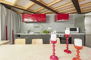 Inviting 3-bed Apartment in Roma 4mins to Colosseo