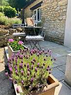 Romantic Hideaway Cottage, Near Bridport, Dorset
