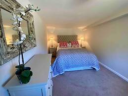 Romantic Hideaway Cottage, Near Bridport, Dorset