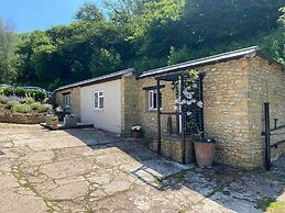 Romantic Hideaway Cottage, Near Bridport, Dorset