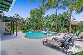 Modern Chic 7-BR with Pool & Gameroom