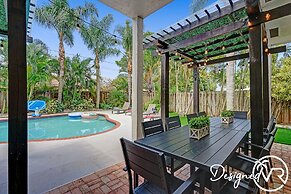 Modern Chic 7-BR with Pool & Gameroom