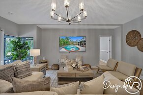 Modern Chic 7-BR with Pool & Gameroom