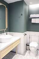 The Quarter Chaophraya by UHG