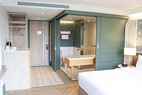 The Quarter Chaophraya by UHG