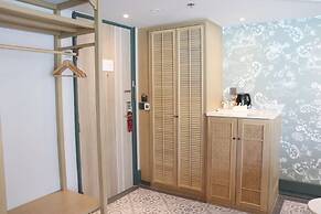 The Quarter Chaophraya by UHG