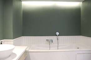 The Quarter Chaophraya by UHG