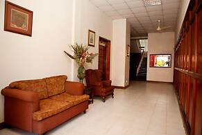 Mosa Court Apartments