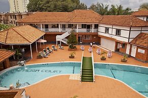 Mosa Court Apartments