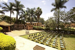 Mosa Court Apartments